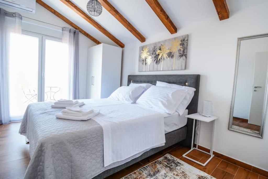 Villa With Amazing View And A Private Pool, Susnjar 1 Kruševo Екстериор снимка